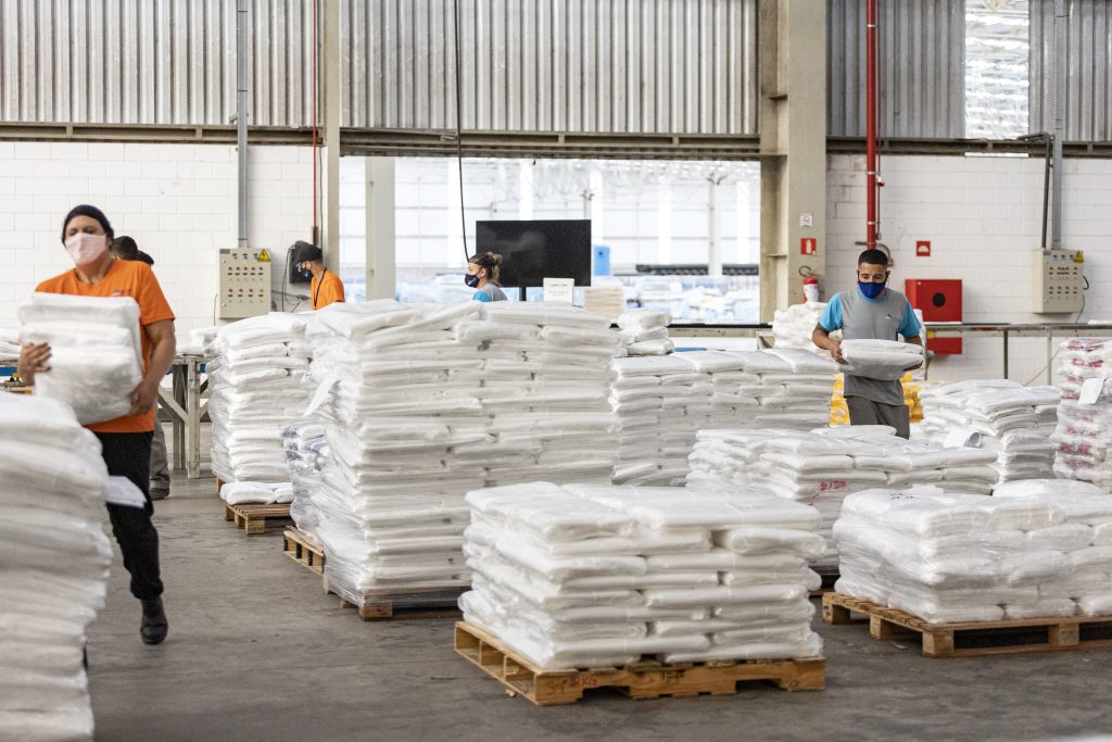 Fábrica de embalagens plásticas: conhecendo quais as principais soluções